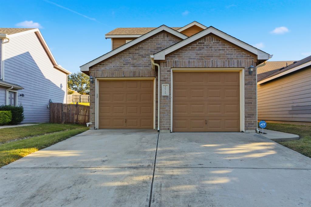 10719 Deauville Dr, Fort Worth, TX 76108 photo