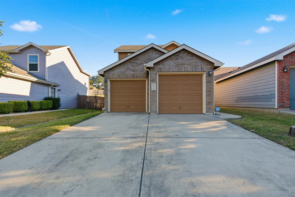 10719 Deauville Dr, Fort Worth, TX 76108 photo