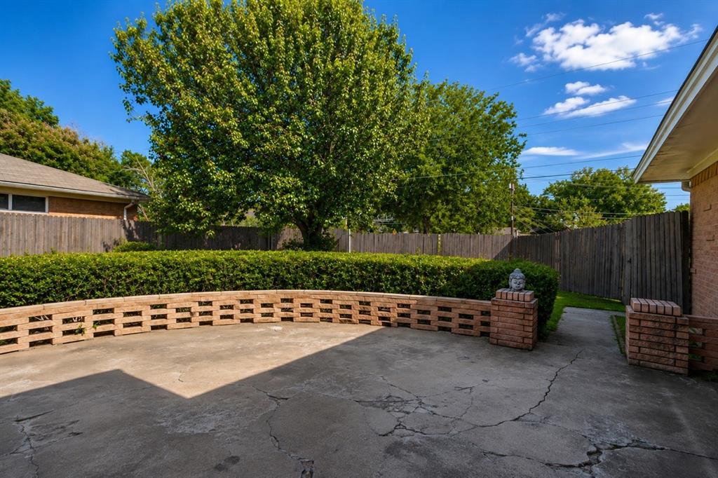 1560 Mapleton Dr, Dallas, TX 75228 photo