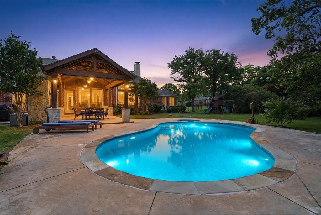 122 Carruth Ln, Double Oak, TX 75077