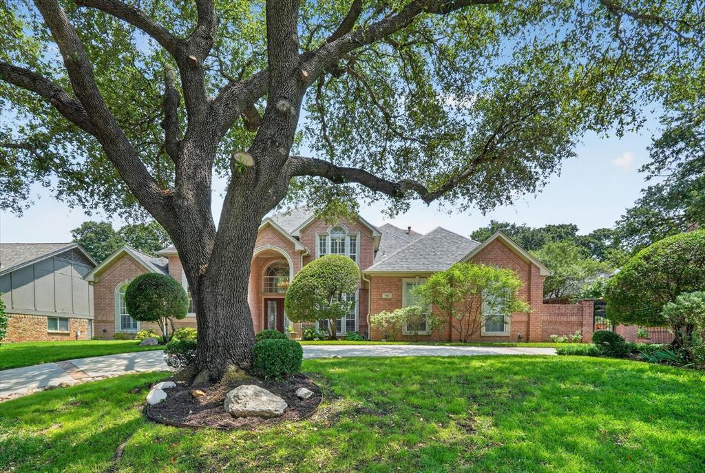 702 Buttermilk Dr, Arlington, TX 76006 photo