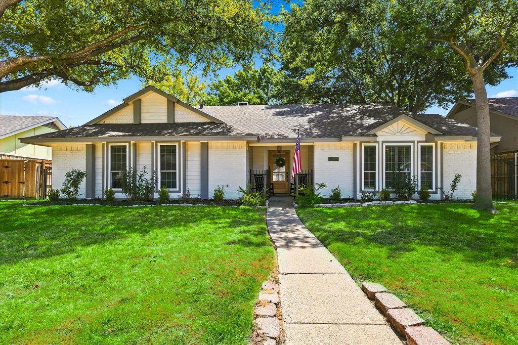 218 Creekside Ln, Coppell, TX 75019