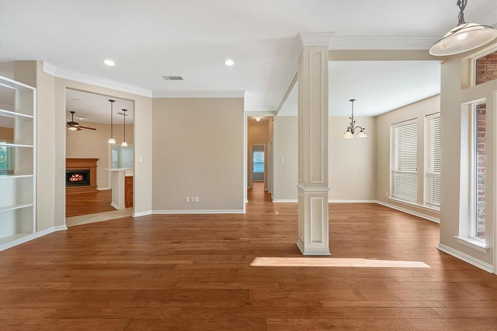 2817 Naples Dr, Hurst, TX 76054 photo