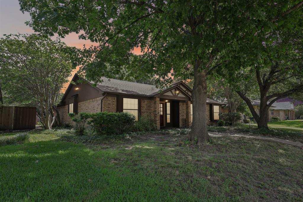 113 Bancroft Dr, Garland, TX 75040