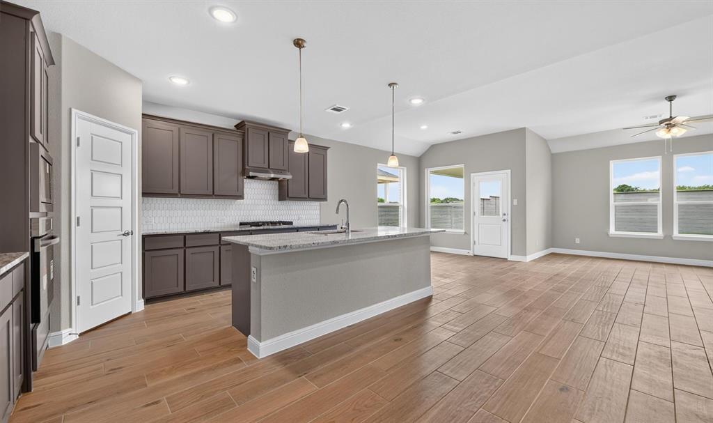 11213 Treehouse Trl, Justin, TX 76247 photo