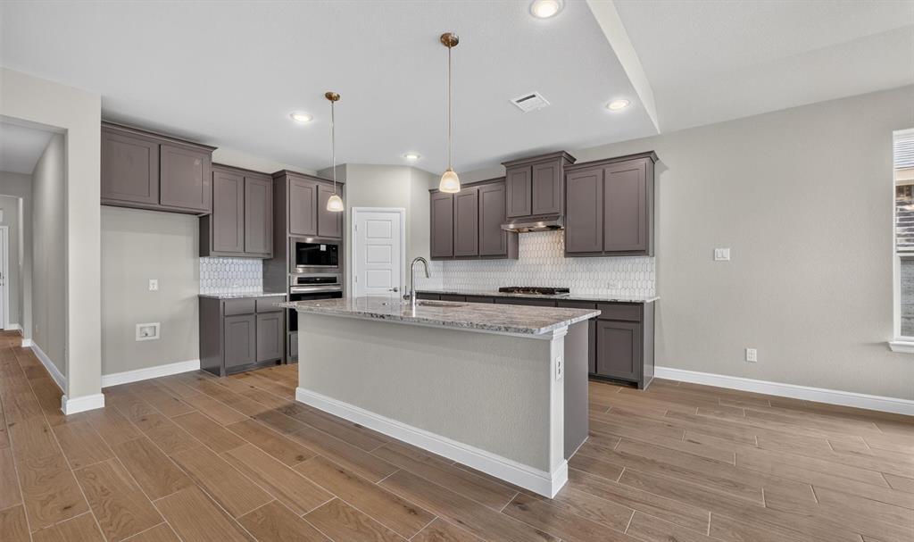11213 Treehouse Trl, Justin, TX 76247 photo