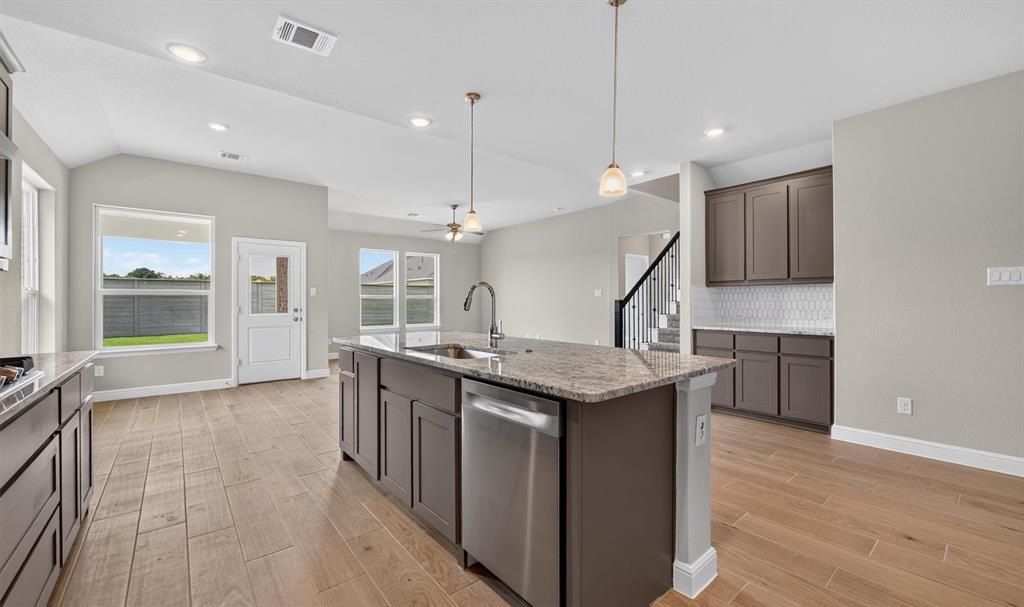 11213 Treehouse Trl, Justin, TX 76247 photo