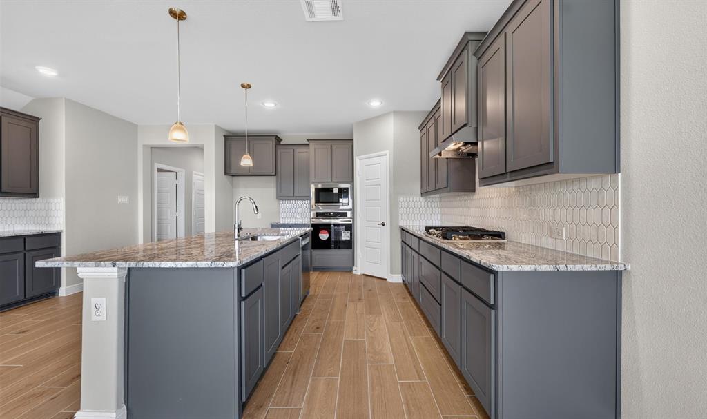 11213 Treehouse Trl, Justin, TX 76247 photo