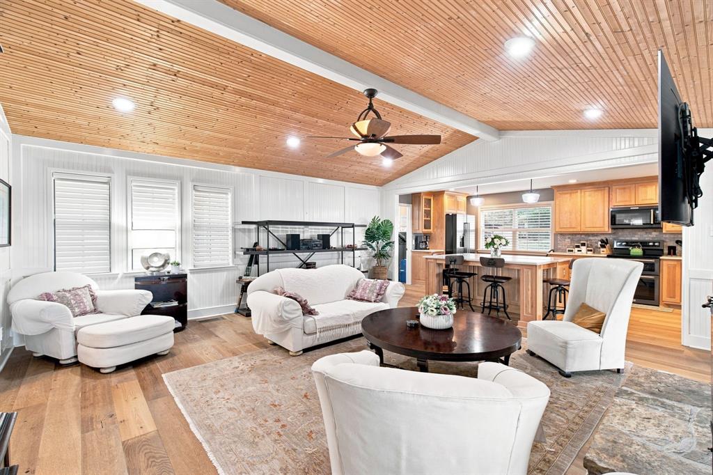 8703 Dunleith Ct, Granbury, TX 76049 photo