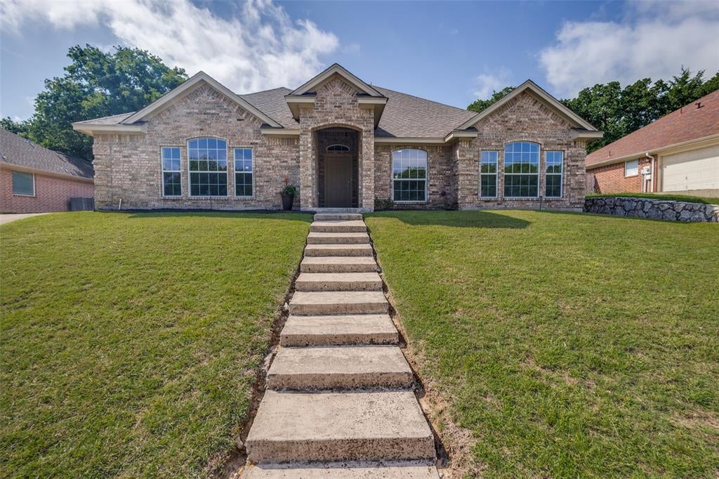 2014 Country Brook Dr, Weatherford, TX 76087