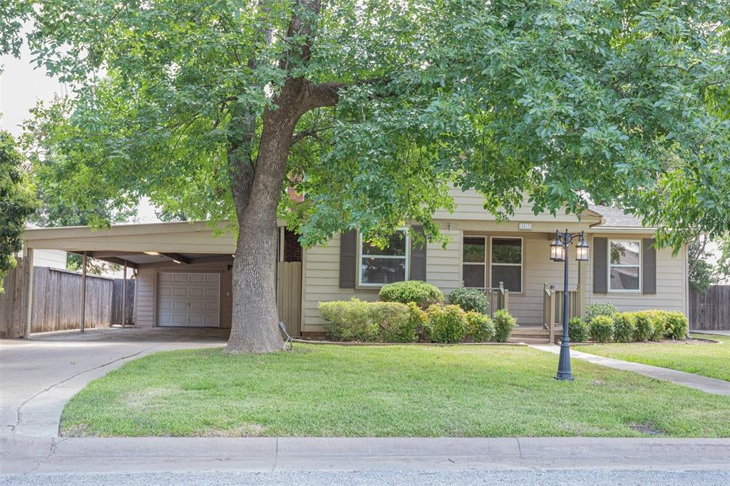 2517 Littlepage St, Fort Worth, TX 76107 photo