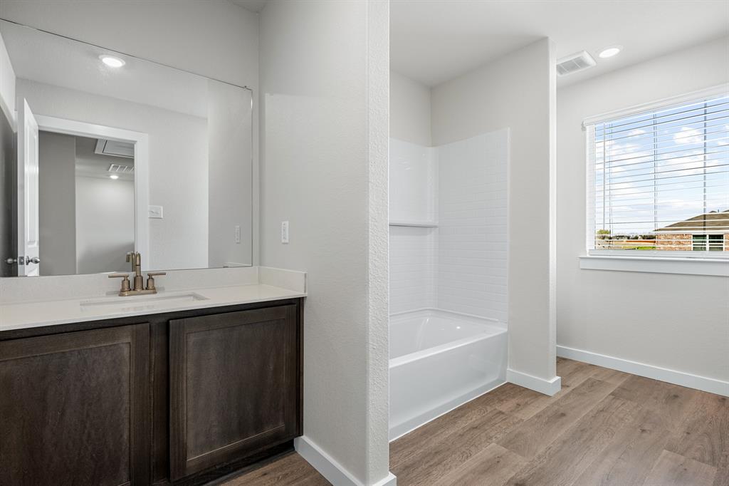 1702 Paul Dr, Seagoville, TX 75159 photo