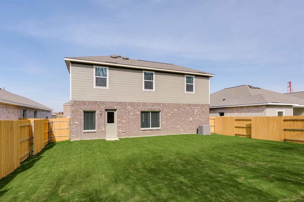 1702 Paul Dr, Seagoville, TX 75159 photo
