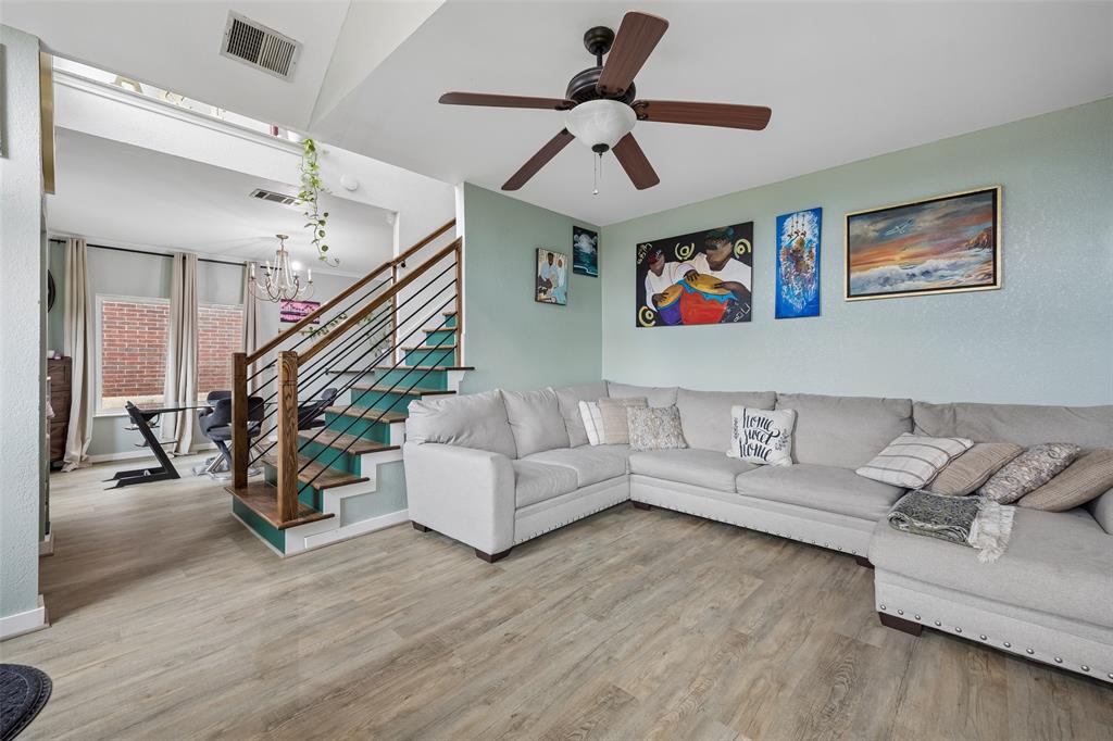 1407 Ranchview Ct, Carrollton, TX 75007 photo