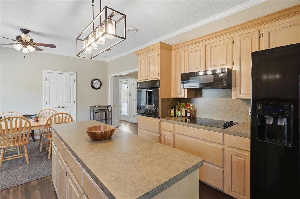 7501 Meadowside Rd, Fort Worth, TX 76132 photo