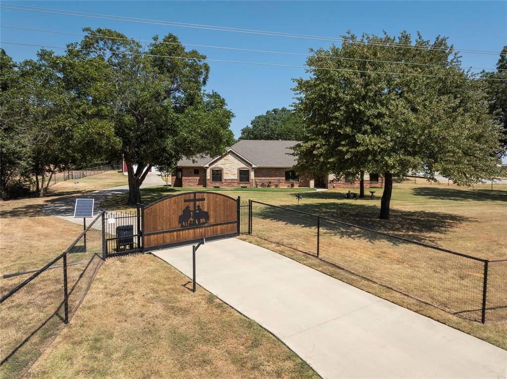 448 County Road 3690, Boyd, TX 76023 photo