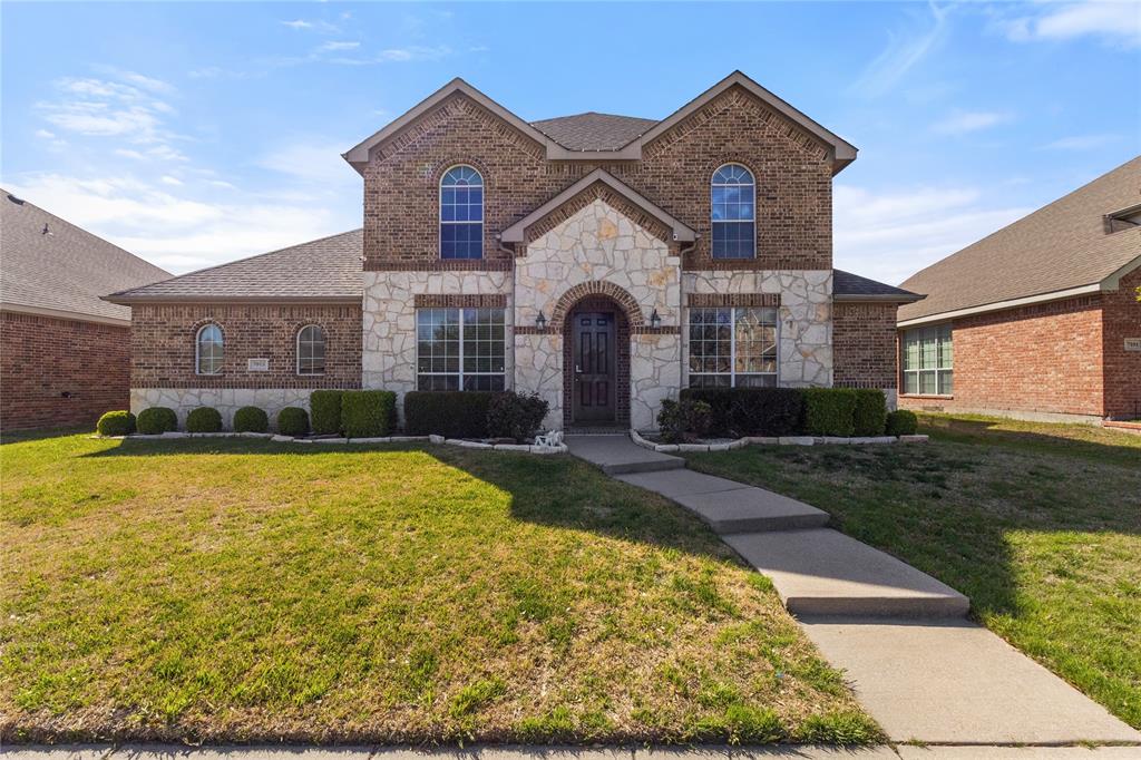 7013 Bickers Dr, Rowlett, TX 75089