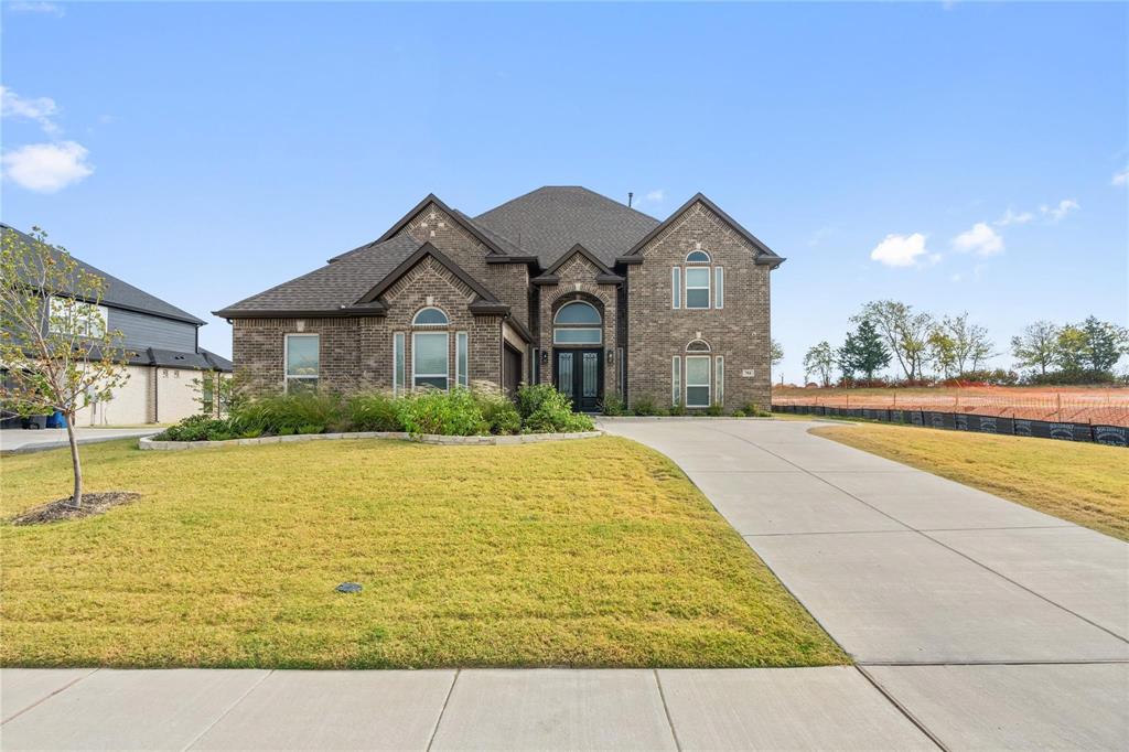 704 Hidden Lake Dr, Desoto, TX 75115