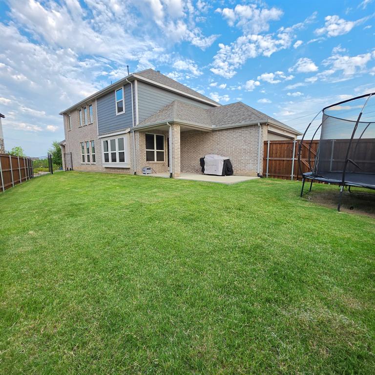 909 Carnation Dr, Crowley, TX 76036 photo