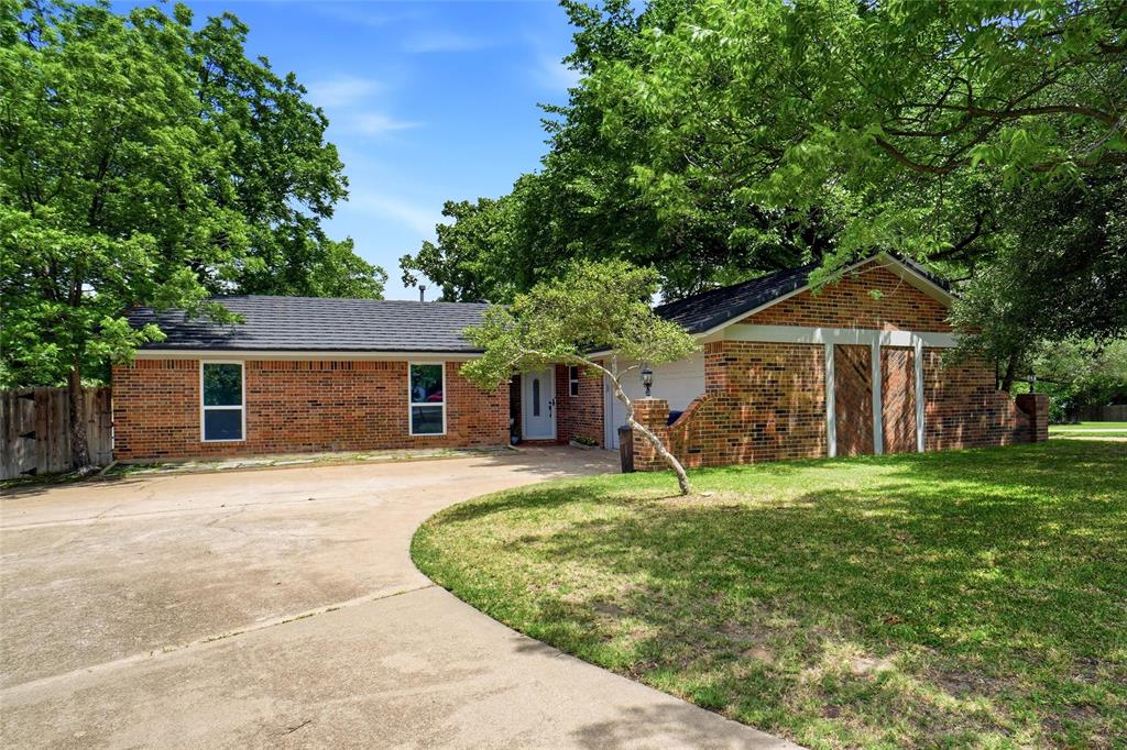261 Timberlake Dr, Azle, TX 76020 photo