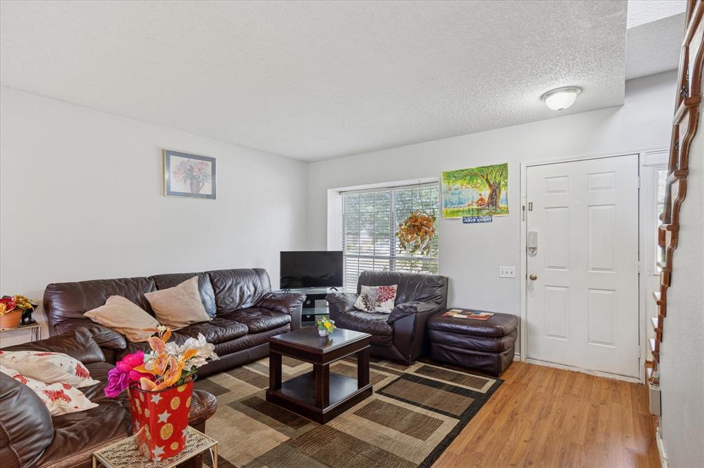 2528 Creekwood Ln, Fort Worth, TX 76123 photo