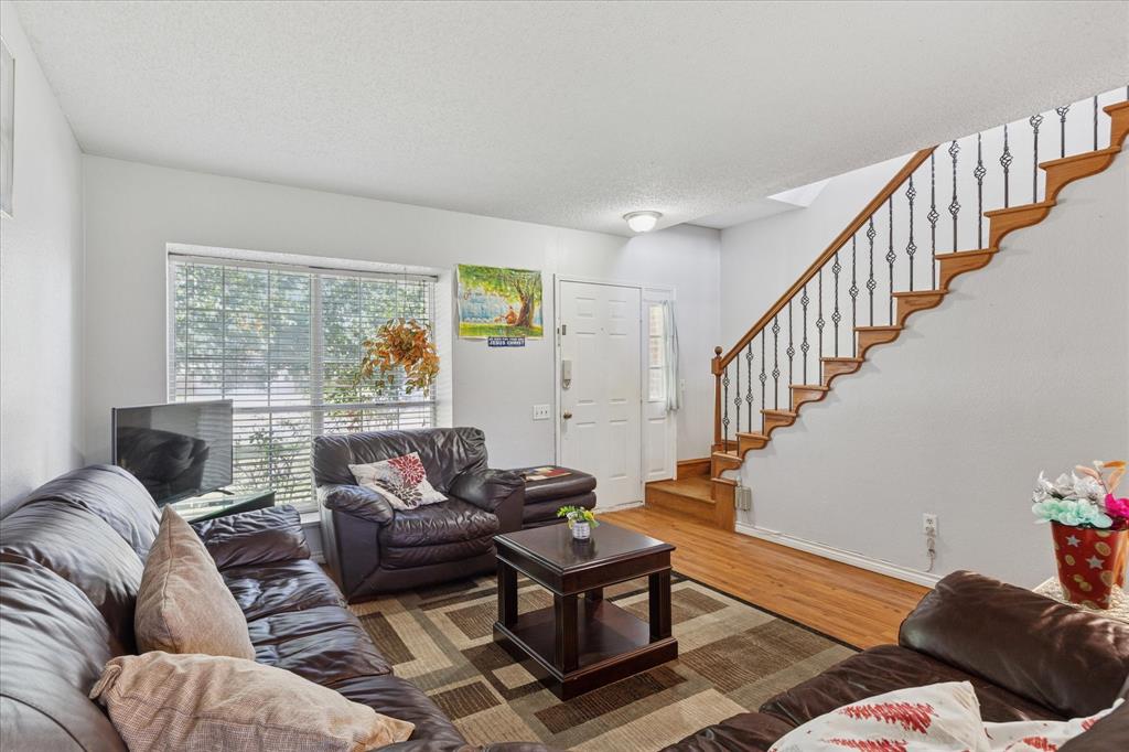 2528 Creekwood Ln, Fort Worth, TX 76123 photo