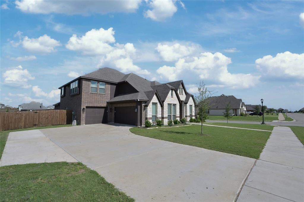 12600 Eagles Blf, Godley, TX 76044 photo