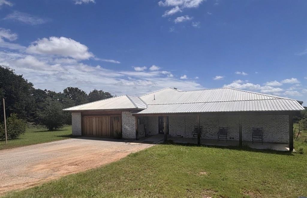 5355 Banks Rd, Fort Worth, TX 76140