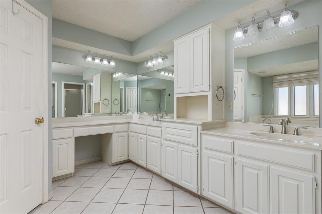 2526 Willowdale Dr, Carrollton, TX 75006 photo