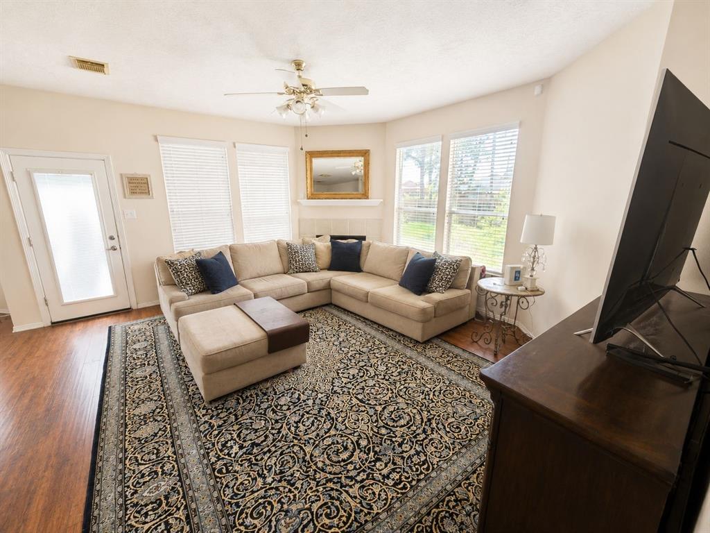 32822 Westwood Square East Dr, Magnolia, TX 77354 photo