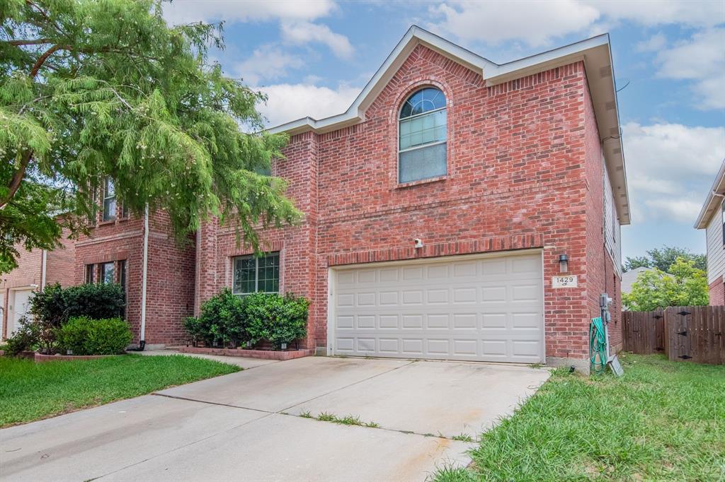 1429 Pepperidge Ln, Fort Worth, TX 76131