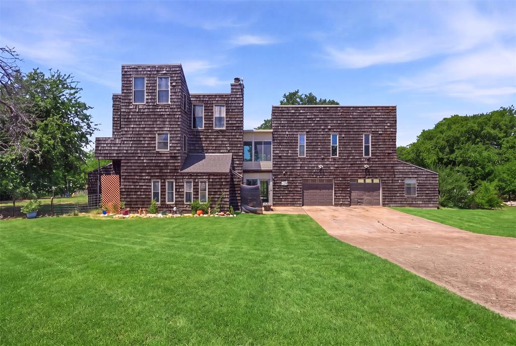 6039 Bear Creek Dr, Fort Worth, TX 76126