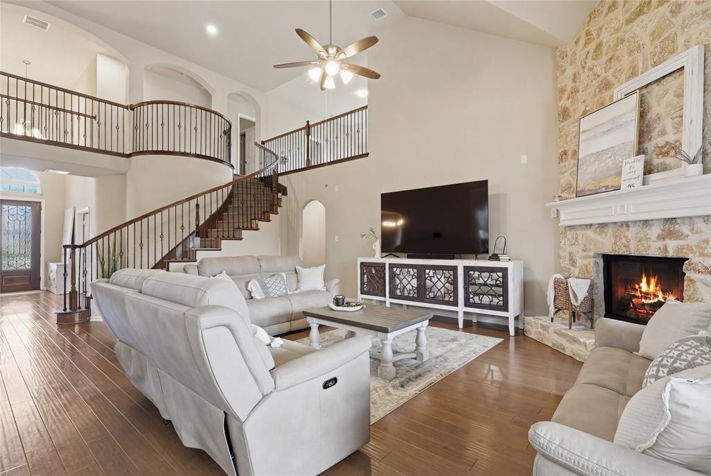 1808 River Run Dr, Desoto, TX 75115 photo