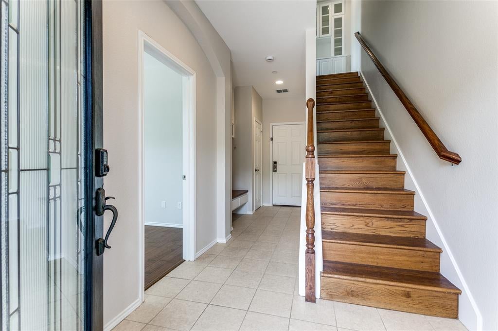 2125 Mcparland Ct, Carrollton, TX 75006 photo
