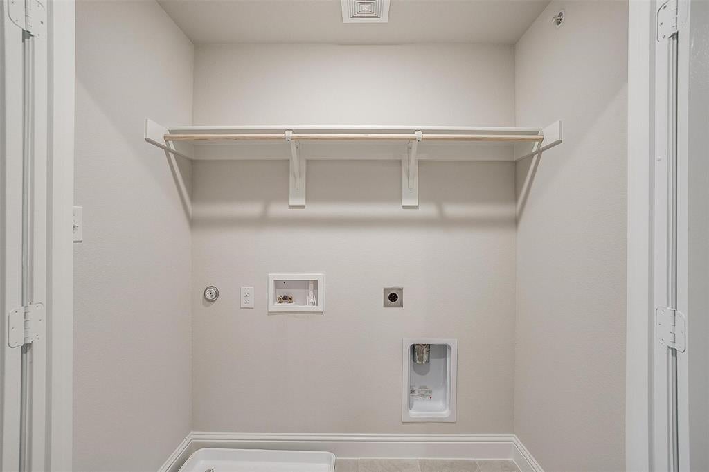 815 Homeplace Cir, Mansfield, TX 76063 photo