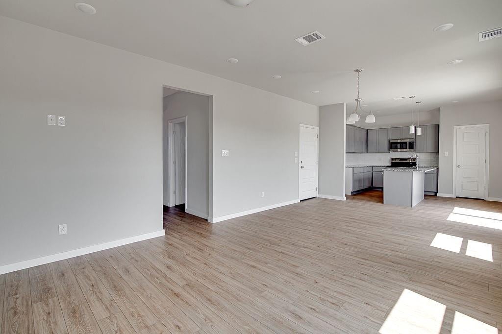 10508 Ruffin Dr, Fort Worth, TX 76131 photo