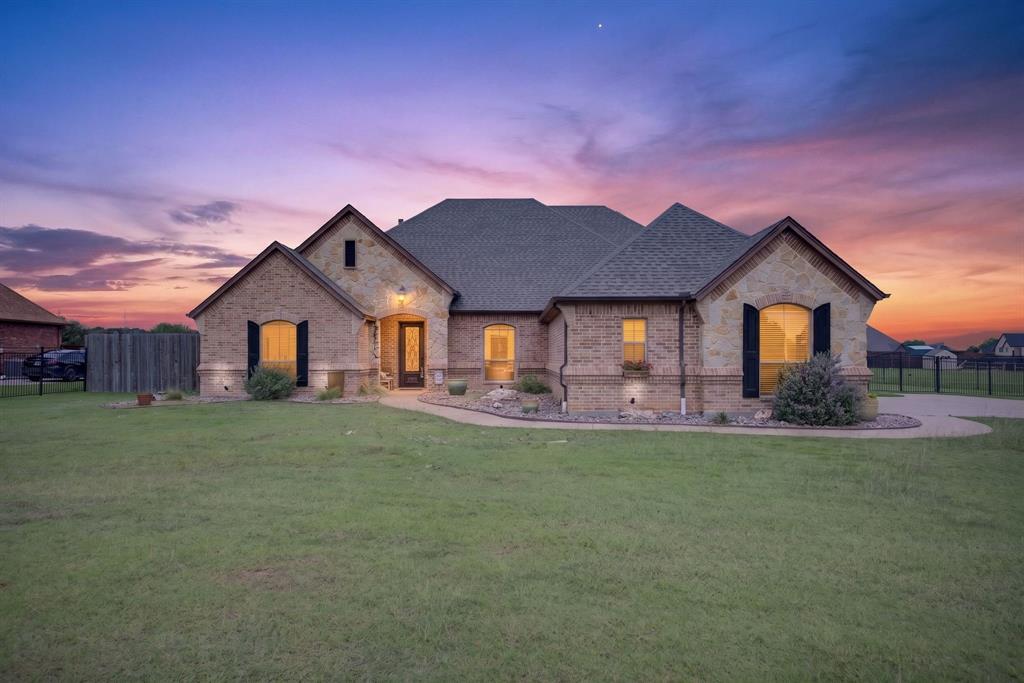 7233 Granville Dr, Mansfield, TX 76063