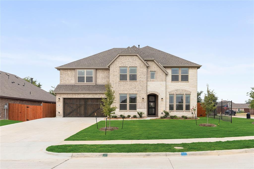 941 Cardinal Dr, Midlothian, TX 76065
