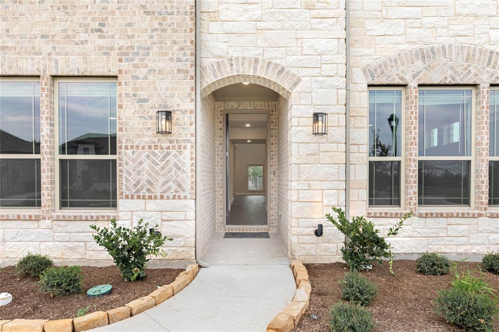 941 Cardinal Dr, Midlothian, TX 76065 photo