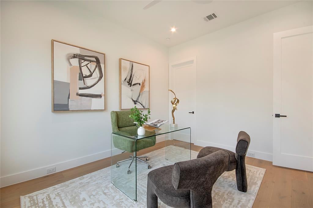 6628 Lockheed Ave, Dallas, TX 75209 photo