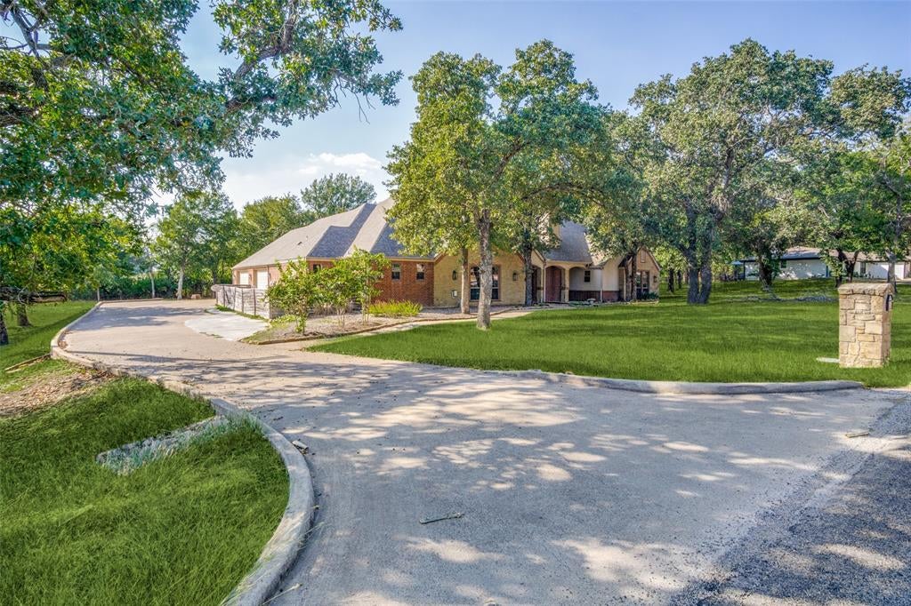 101 Oakwood Dr, Weatherford, TX 76086
