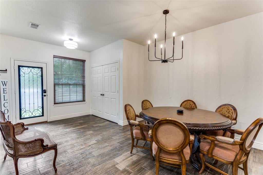 101 Oakwood Dr, Weatherford, TX 76086 photo