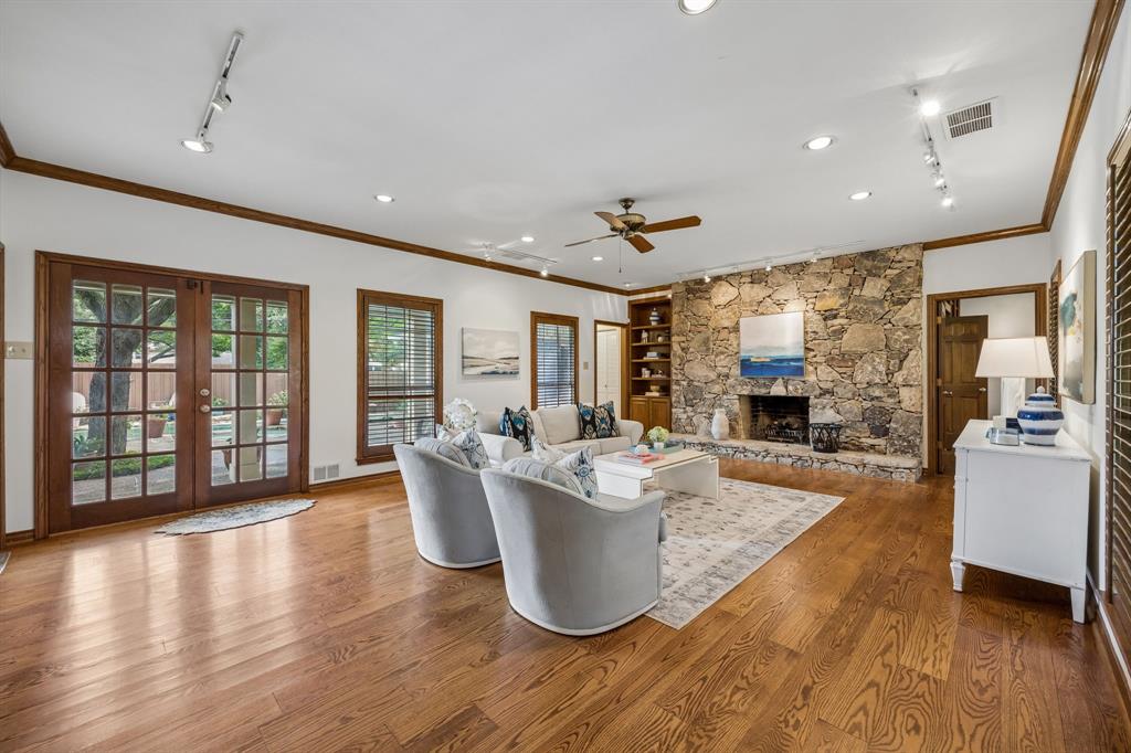 9624 Greensprint Dr, Dallas, TX 75238 photo