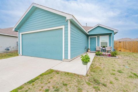 Single Family Residence in Crandall TX 3511 Glover Peak Place.jpg