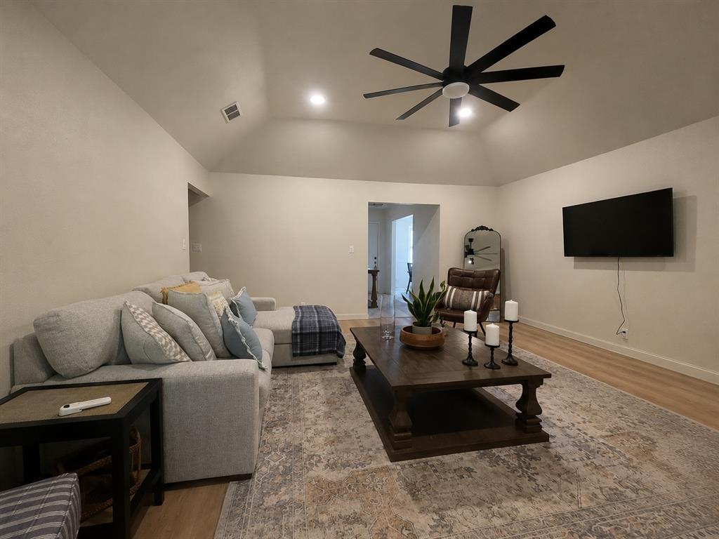 355 35 St, Paris, TX 75460 photo