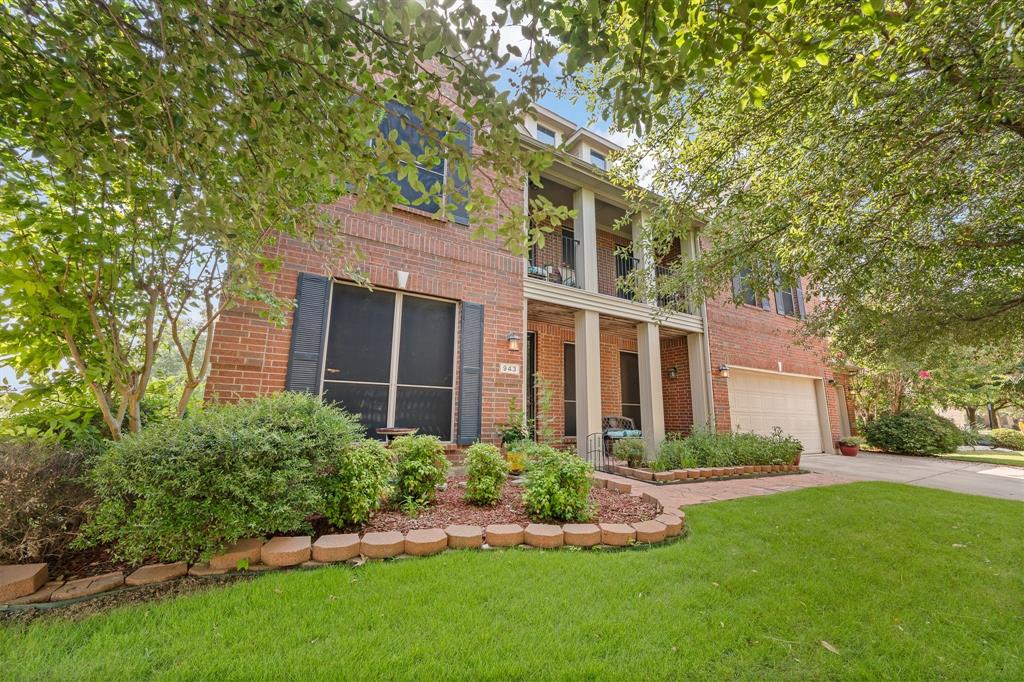 943 Monticello Dr, Burleson, TX 76028