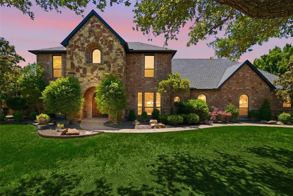 5079 April Ln, Waxahachie, TX 75165