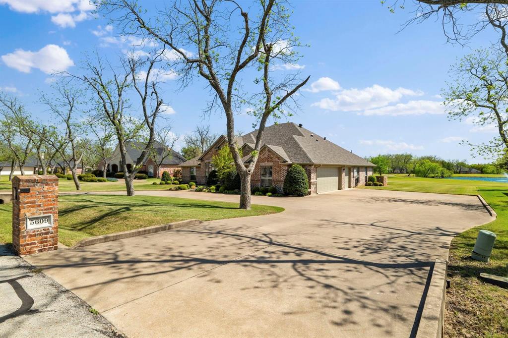 5609 Flagstick Dr, Granbury, TX 76049 photo