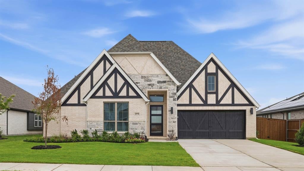 273 Rosemallow Ln, Waxahachie, TX 75165