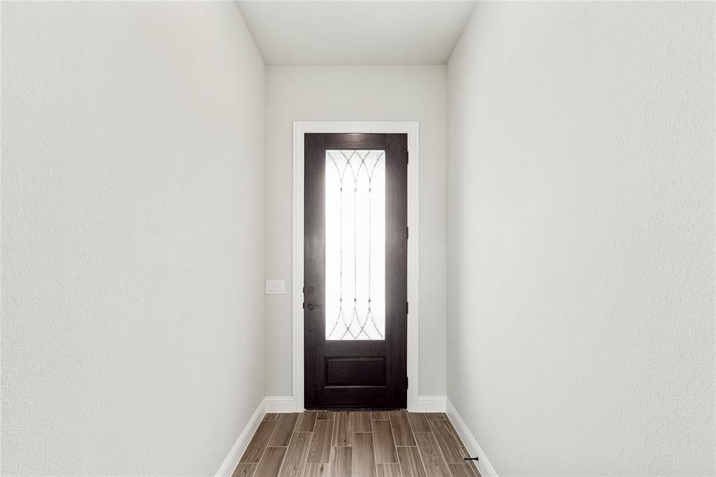 307 Spring Cir, Red Oak, TX 75154 photo